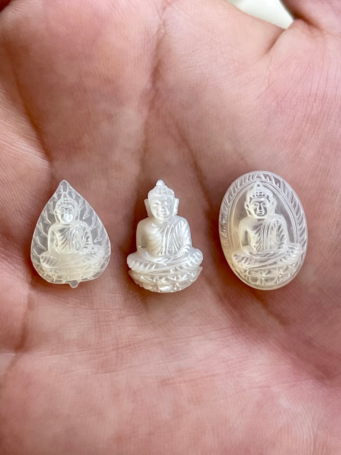 Mother of Pearl Silhouette Buddha Pendant 18k Gold