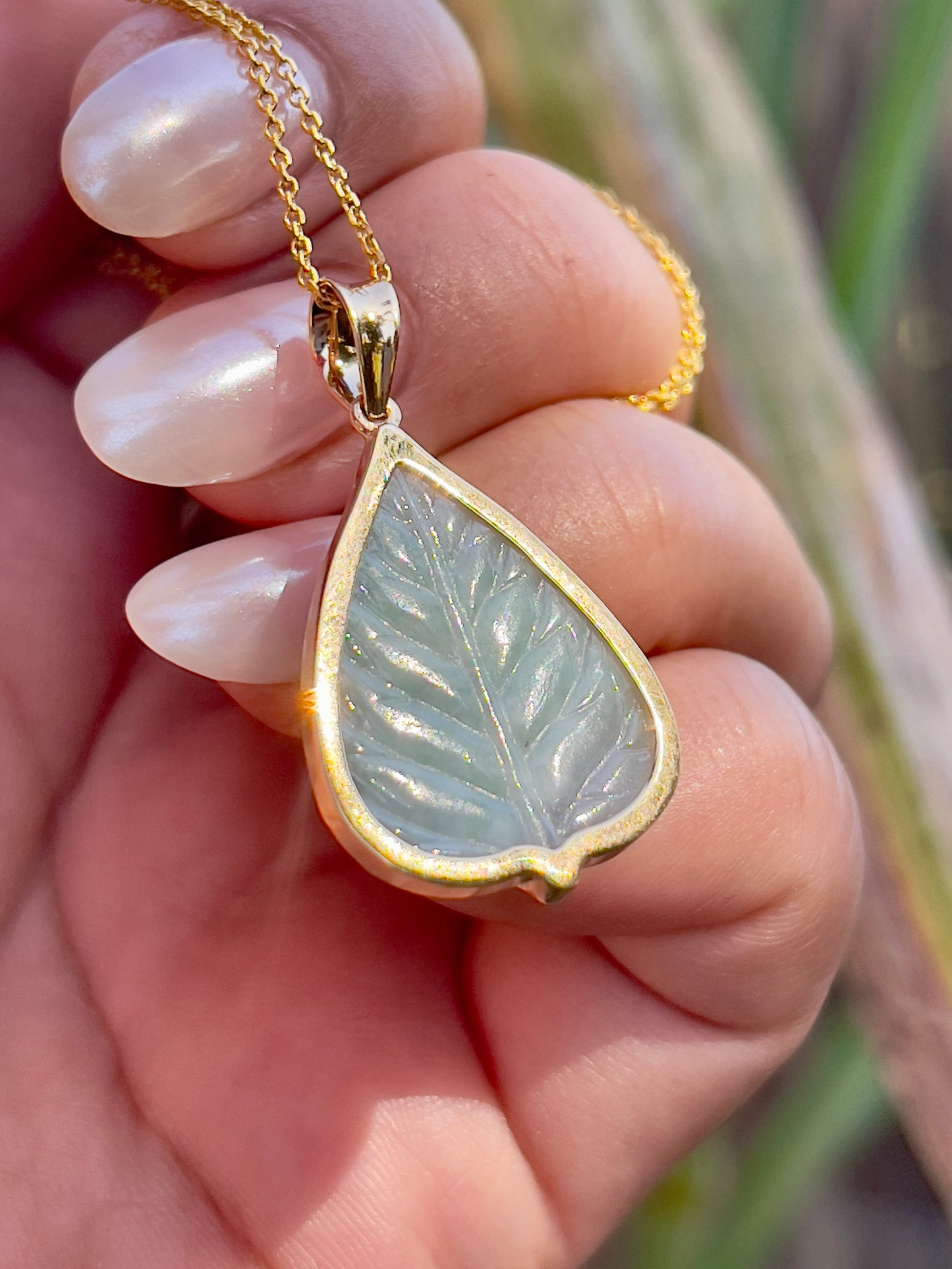 Jade Banyan Leaf Buddha Pendant 18k Gold #861