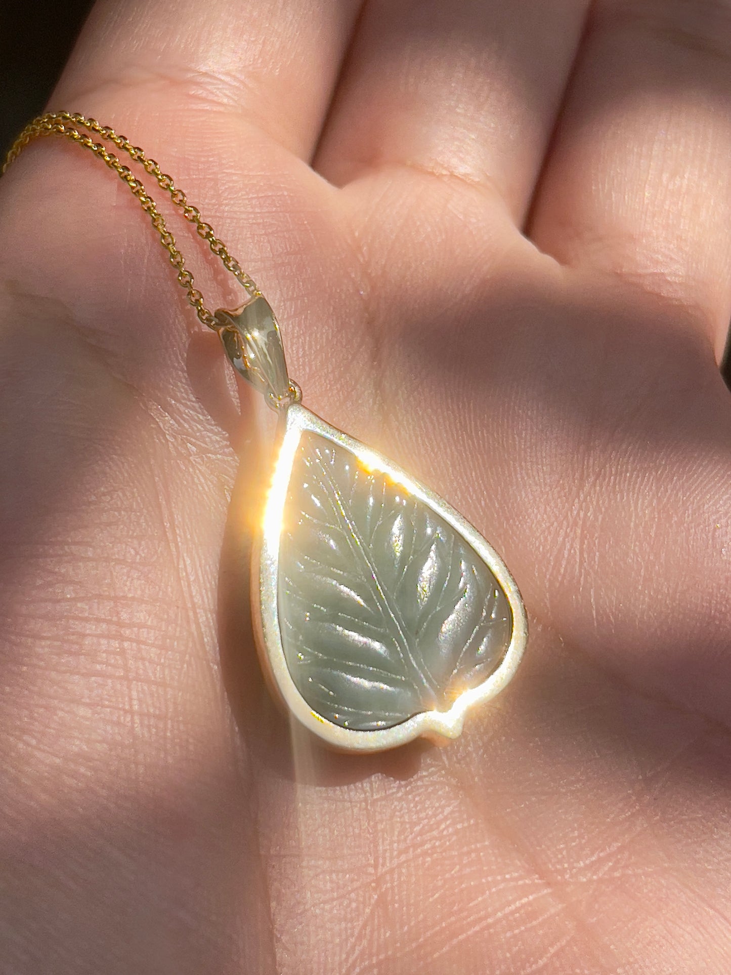 Jade Banyan Leaf Buddha Pendant 18k Gold #861