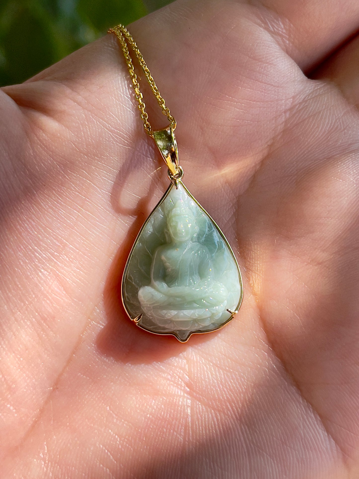 Jade Banyan Leaf Buddha Pendant 18k Gold #861