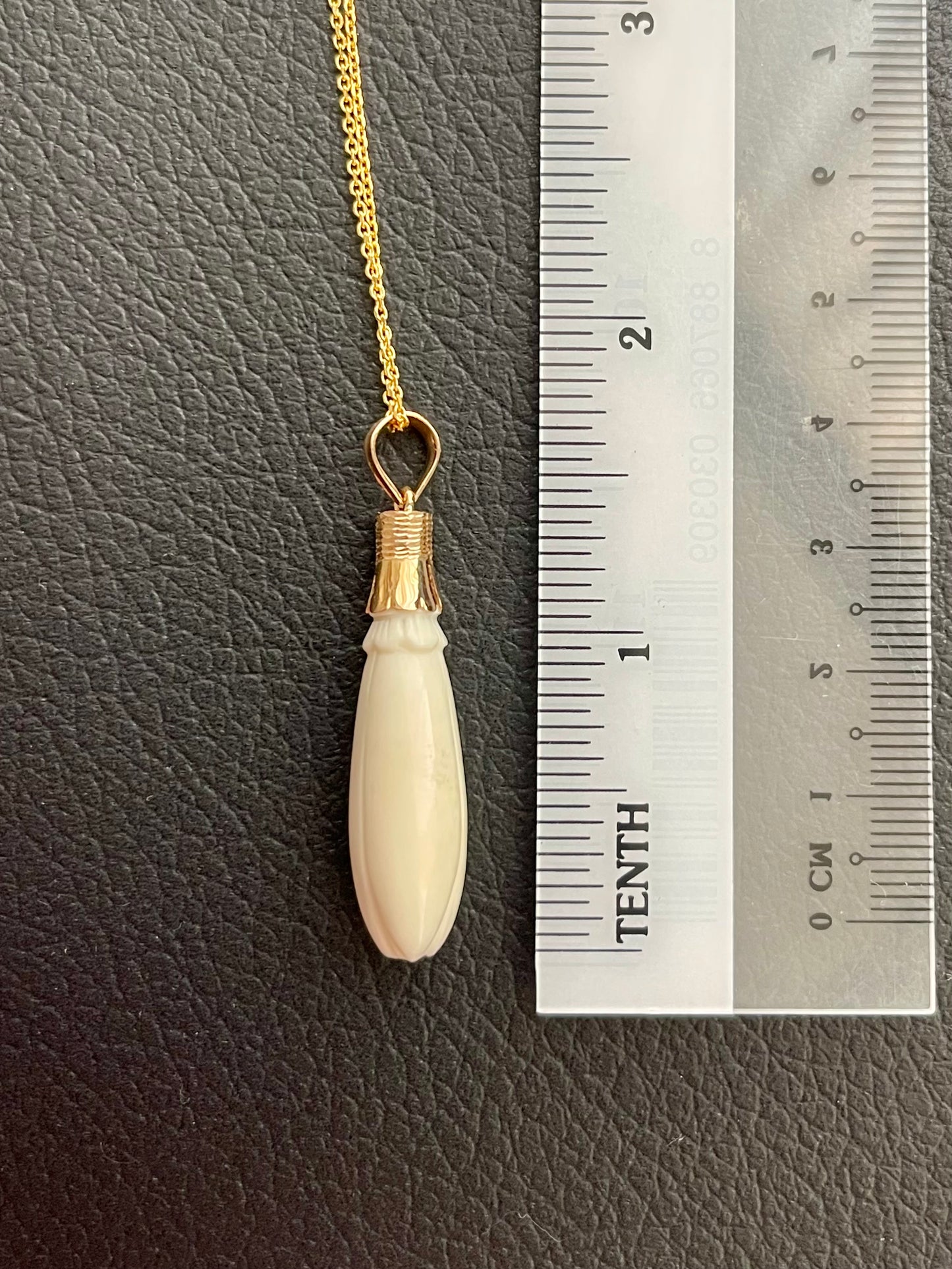 Pka Champa Pendant in 18k Gold