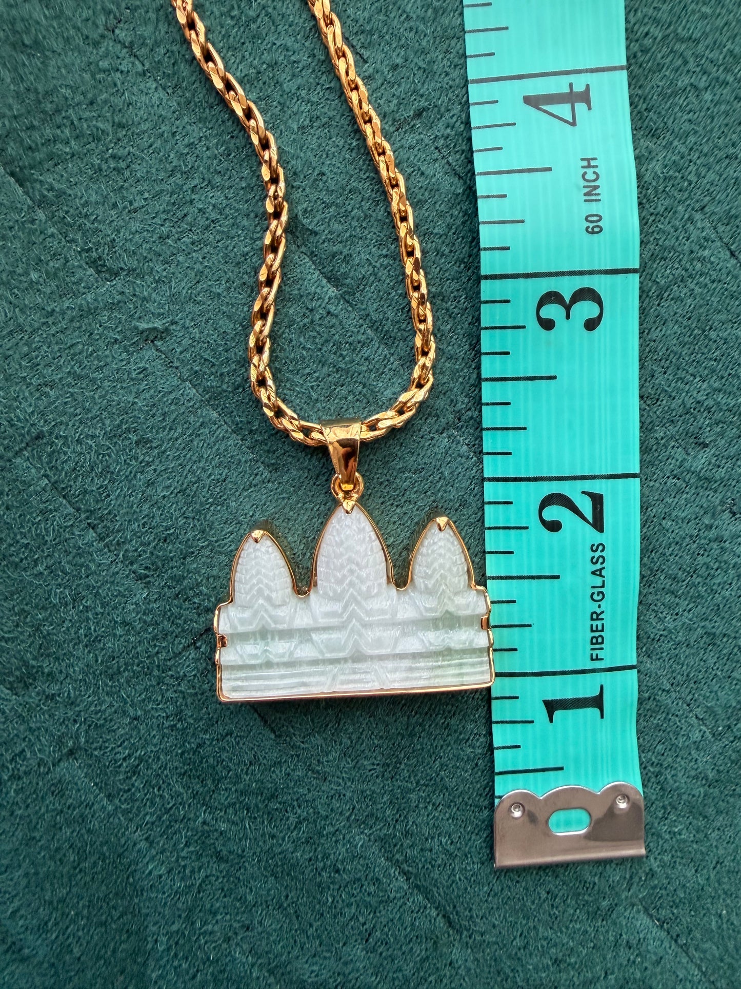 Jade Angkor Wat Pendant 18k Gold