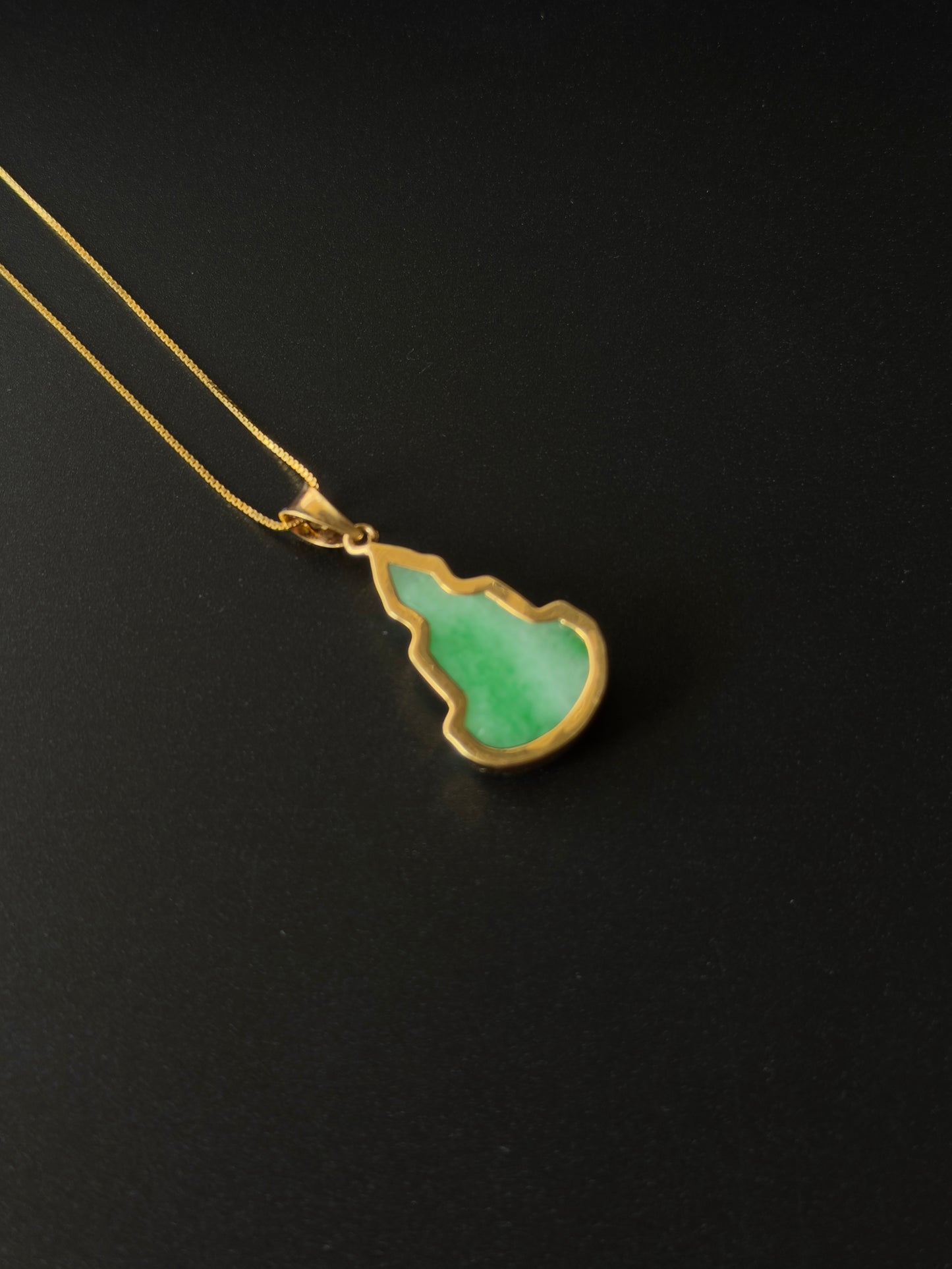Jade Silhouette Buddha Pendant 10k Gold #930