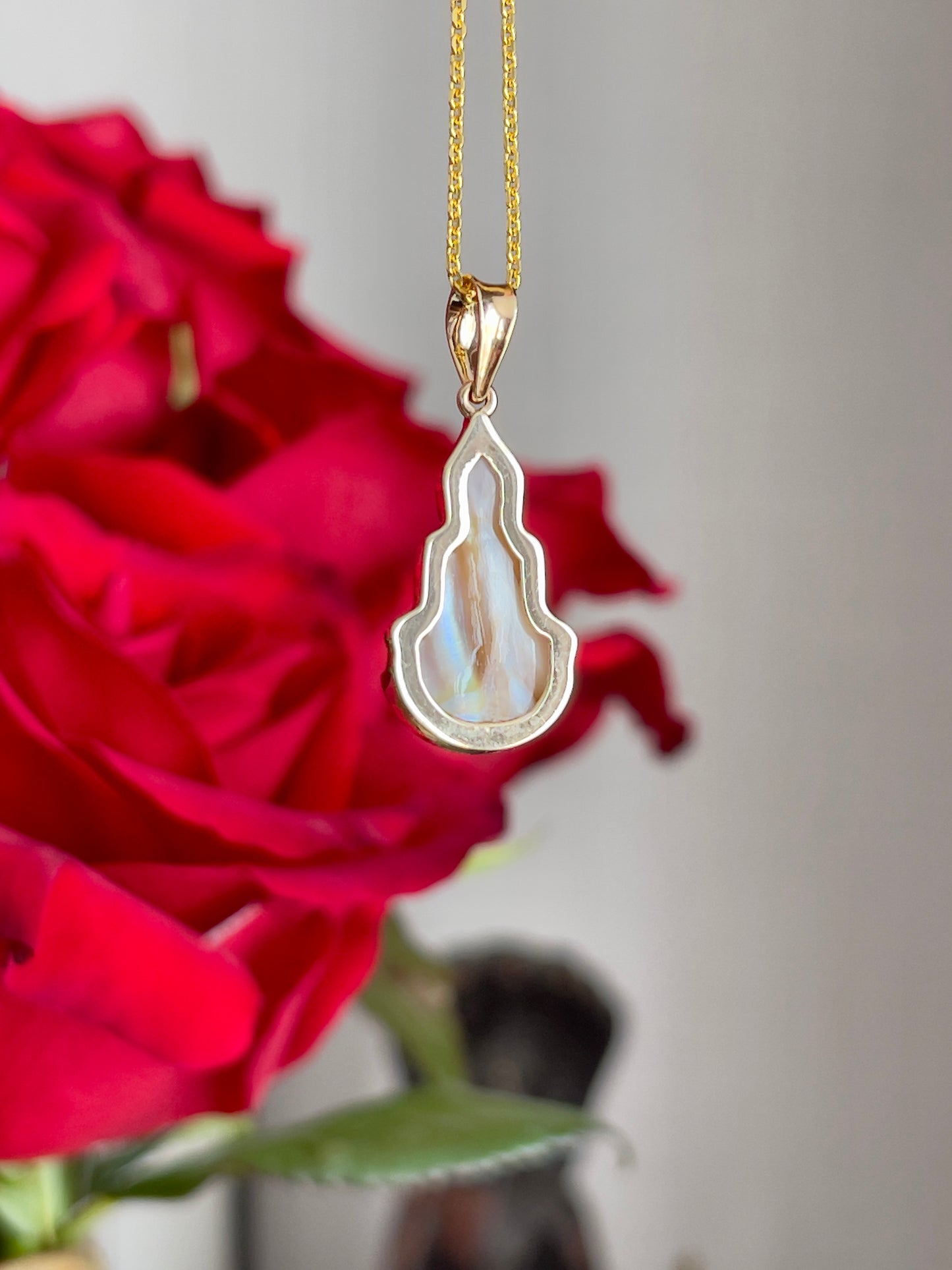Gold Mother of Pearl Silhouette Buddha Pendant 10k Gold #905