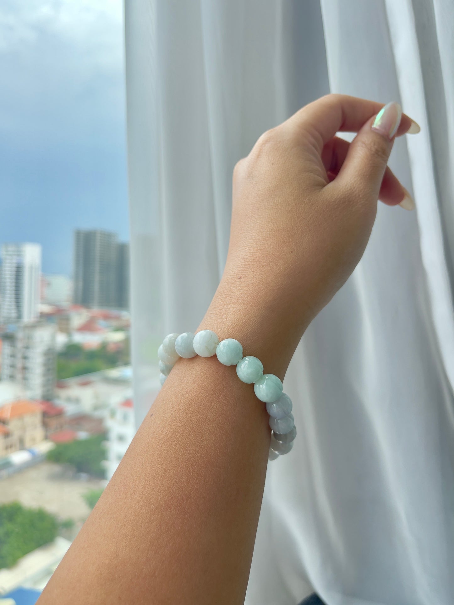 Jade Lotus Small Round Bead Bracelet - 10 mm