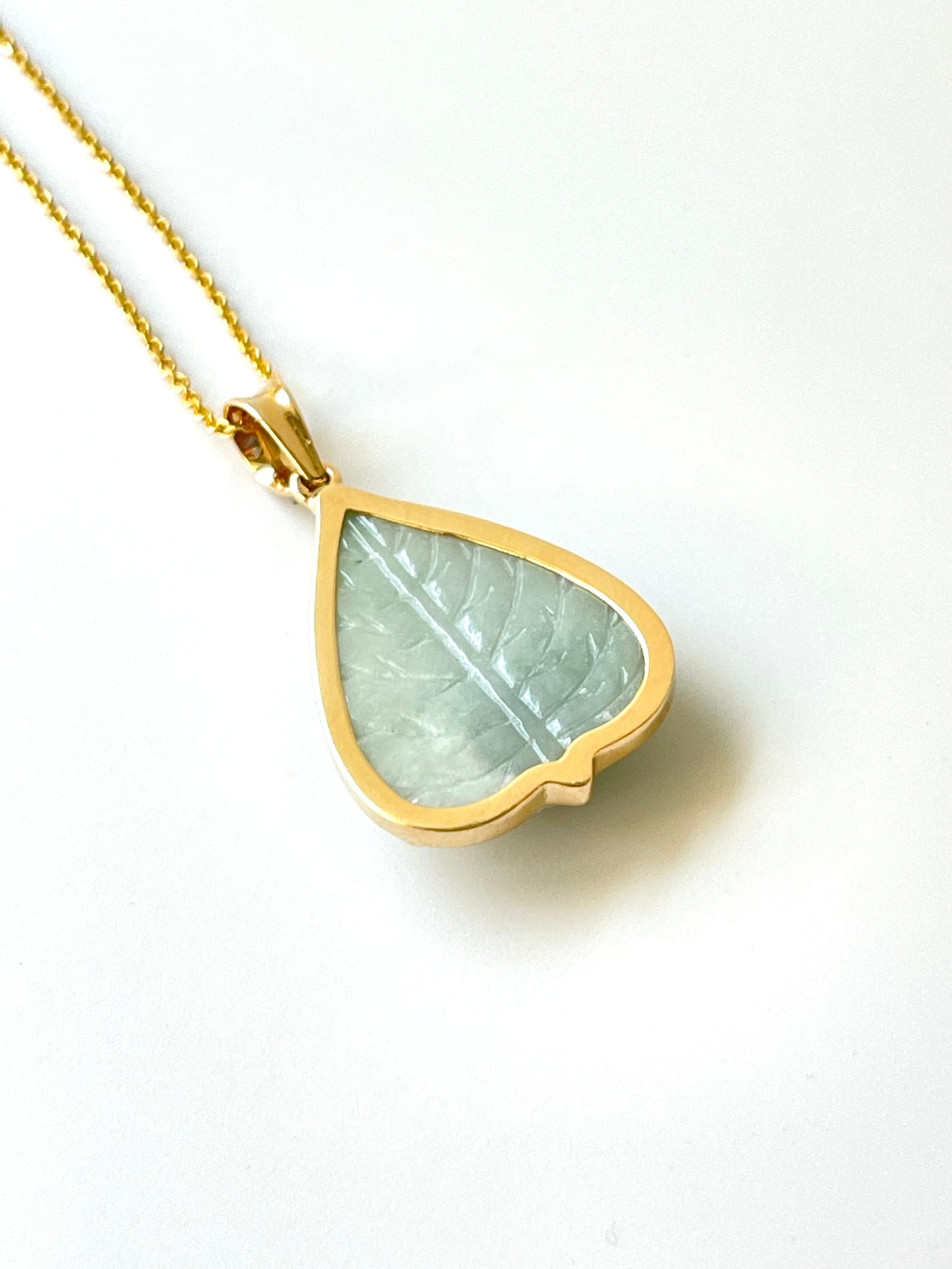 Jade Banyan Leaf Buddha Pendant 18k Gold #860