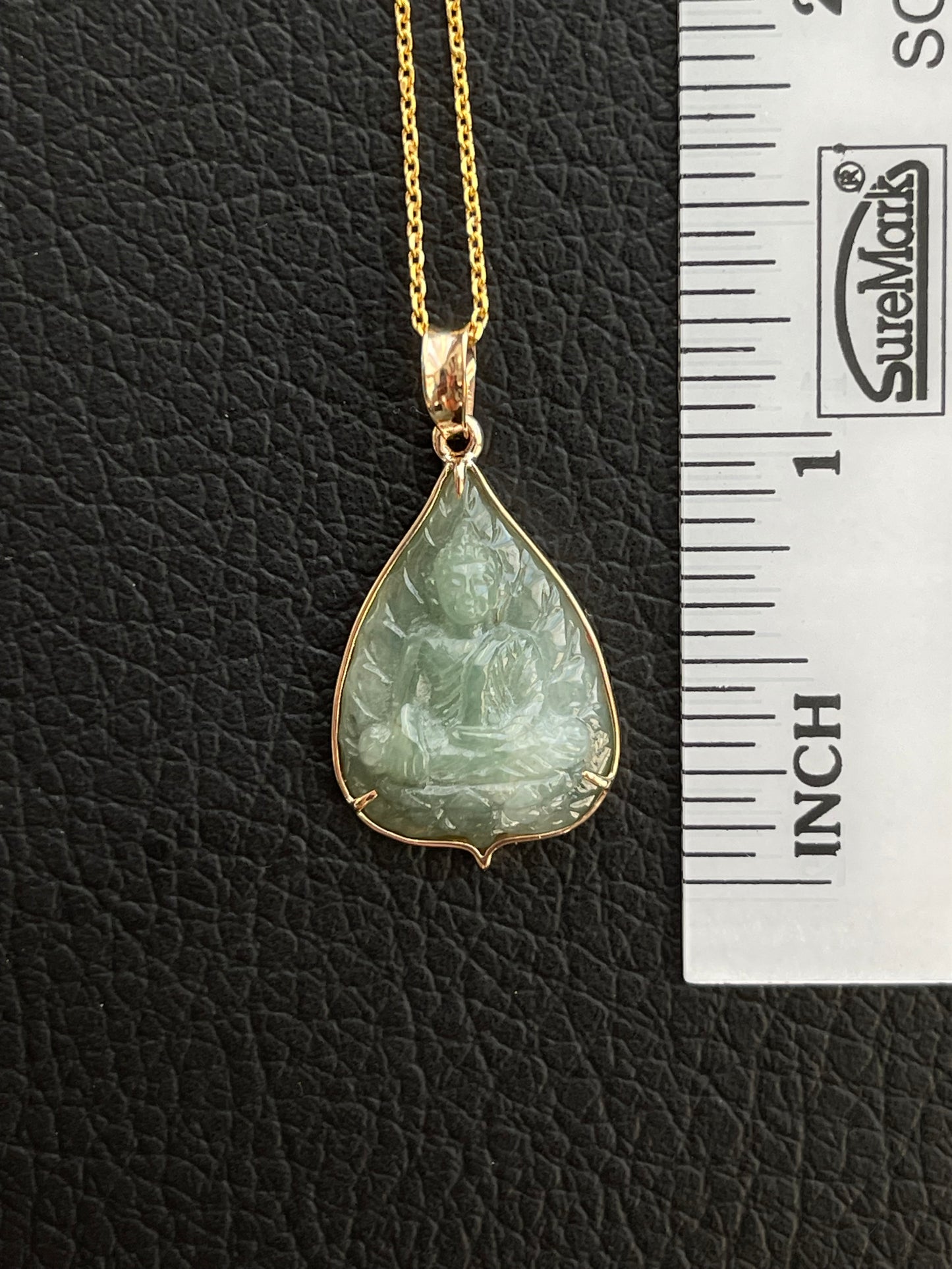 Jade Banyan Leaf Buddha Pendant 18k Gold #826