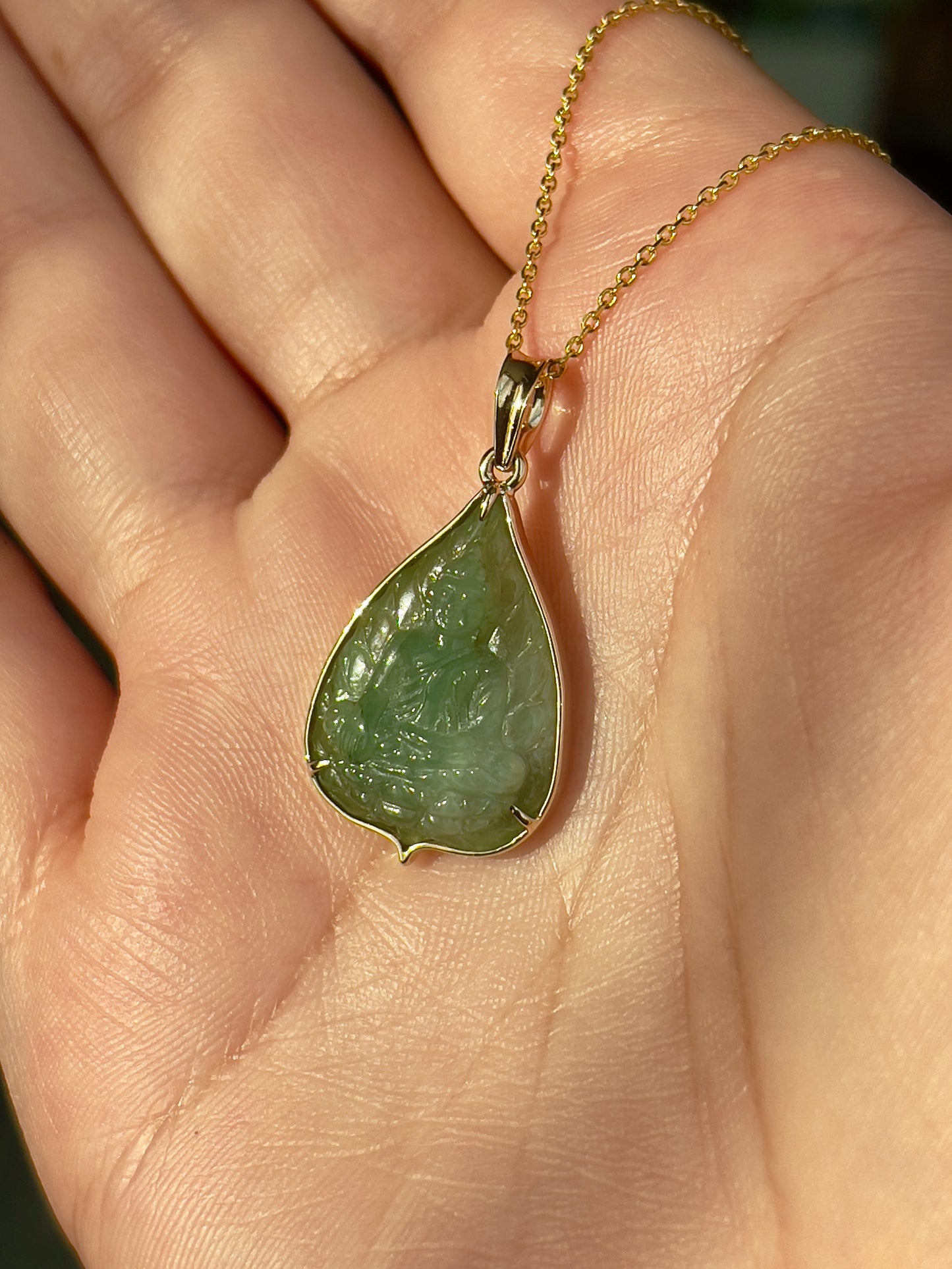 Jade Banyan Leaf Buddha Pendant 18k Gold #826