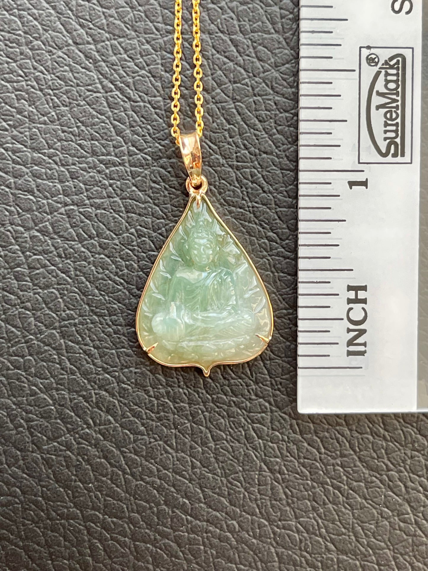 Jade Banyan Leaf Buddha Pendant 18k Gold #827