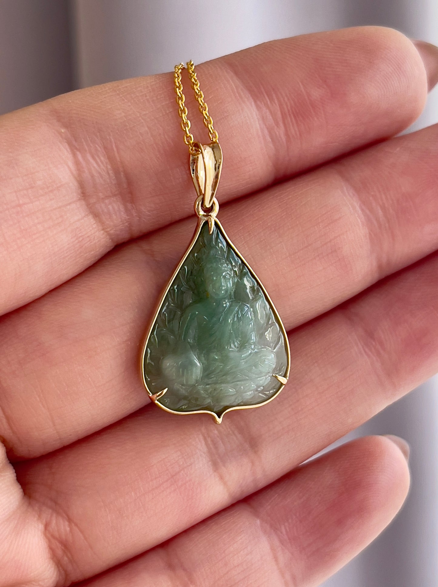 Jade Banyan Leaf Buddha Pendant 18k Gold #827