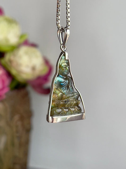 Labradorite Buddha Pendant in Silver #876