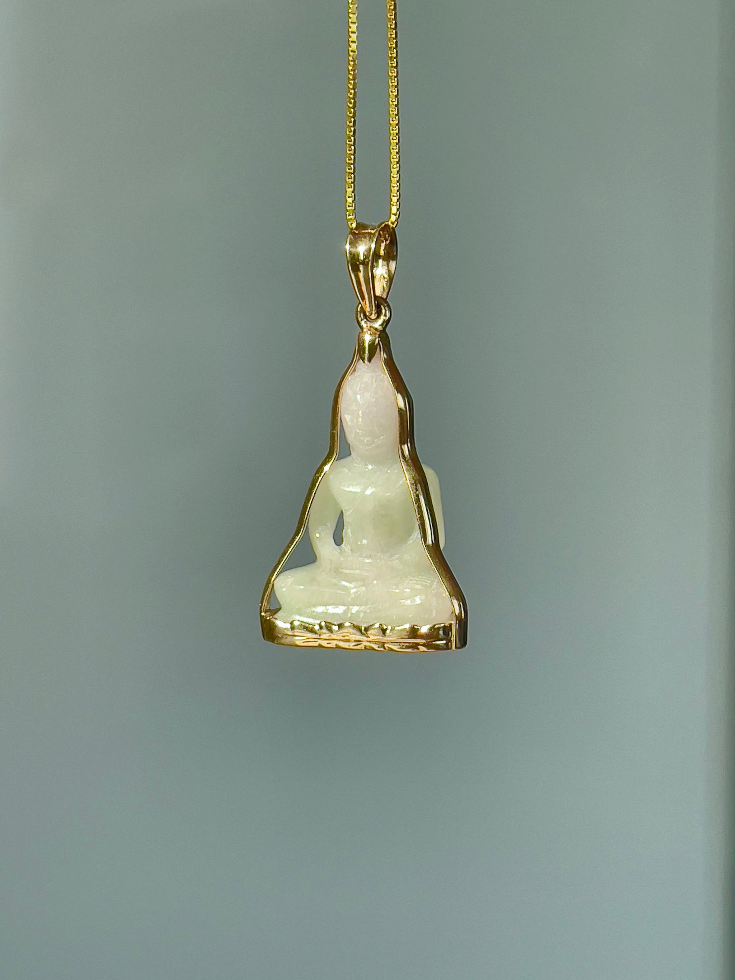 Jade Thai Style Buddha Pendant 18k Gold #832